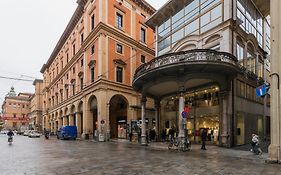 A Due Passi Da Piazza Maggiore 4